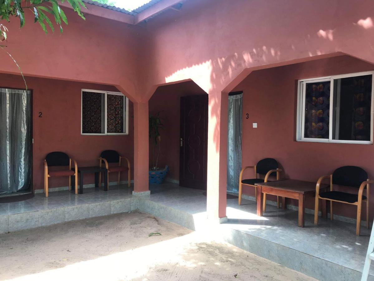 The Gunjur Project Lodge Ngoại thất bức ảnh